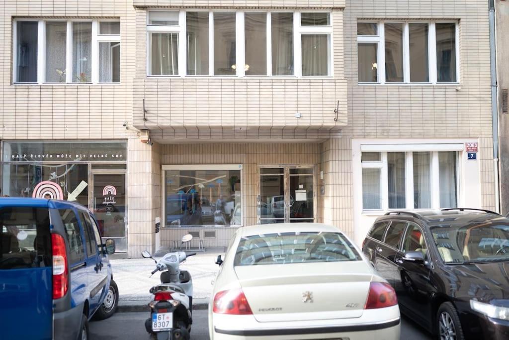 3b Bright Beautiful Newly Renovated 3br Apartmán *