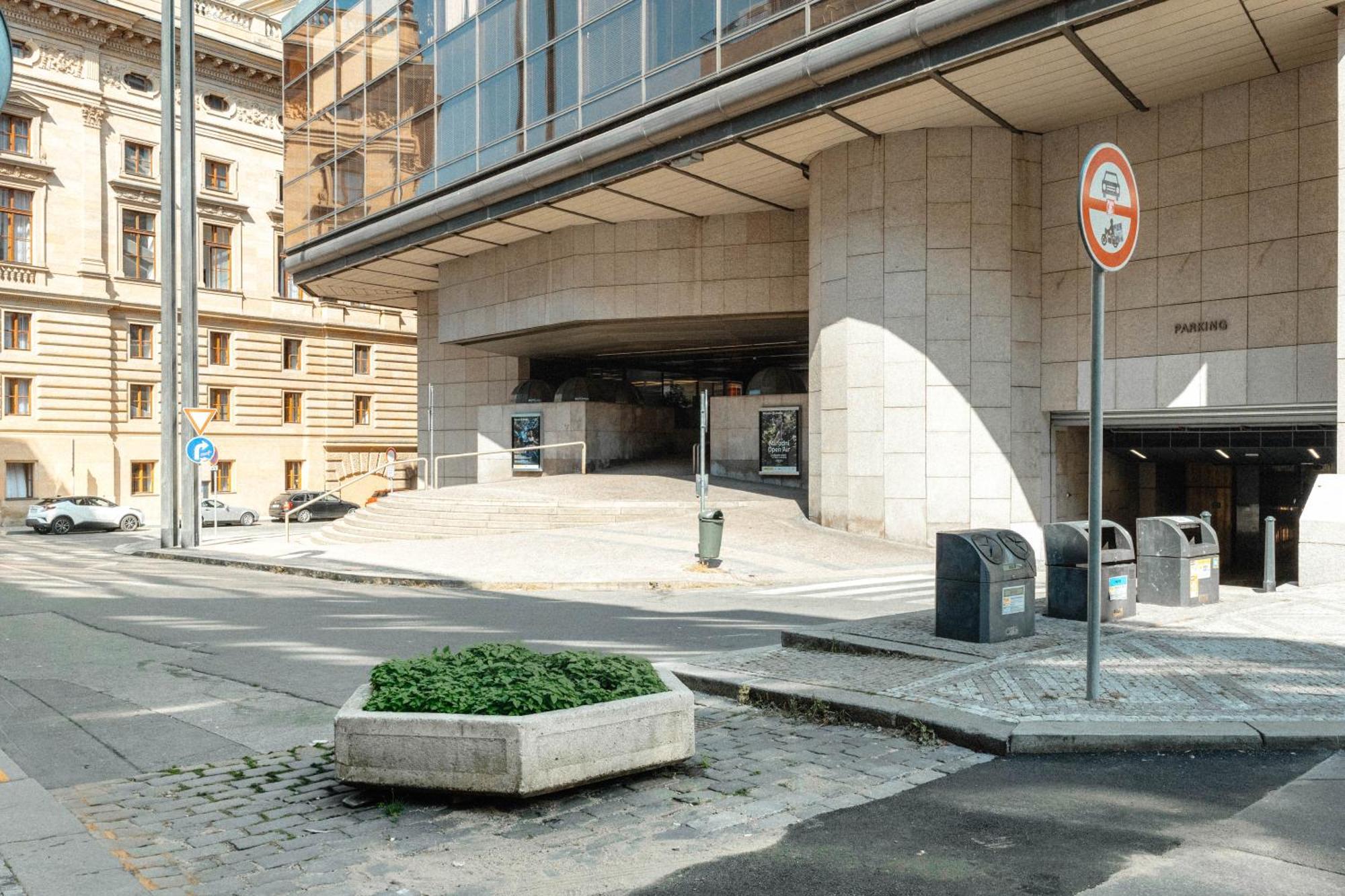 Apartmán 3b Bright Beautiful Newly Renovated 3br Praha